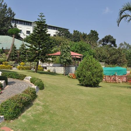 Raval Bunglow Hotel Панчгани Екстериор снимка